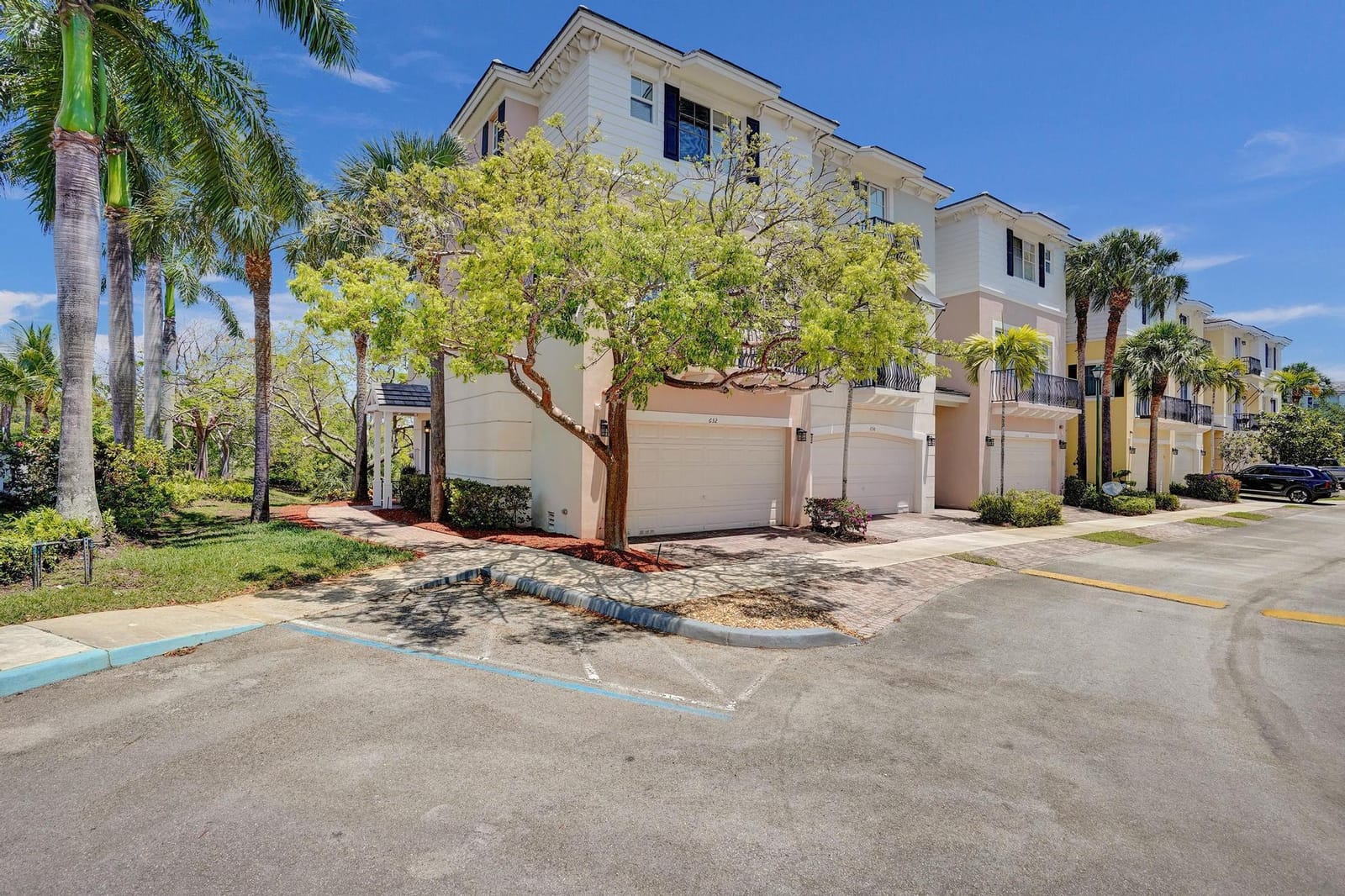 632 NW 38th Circle, Boca Raton, FL 33431 photo 2