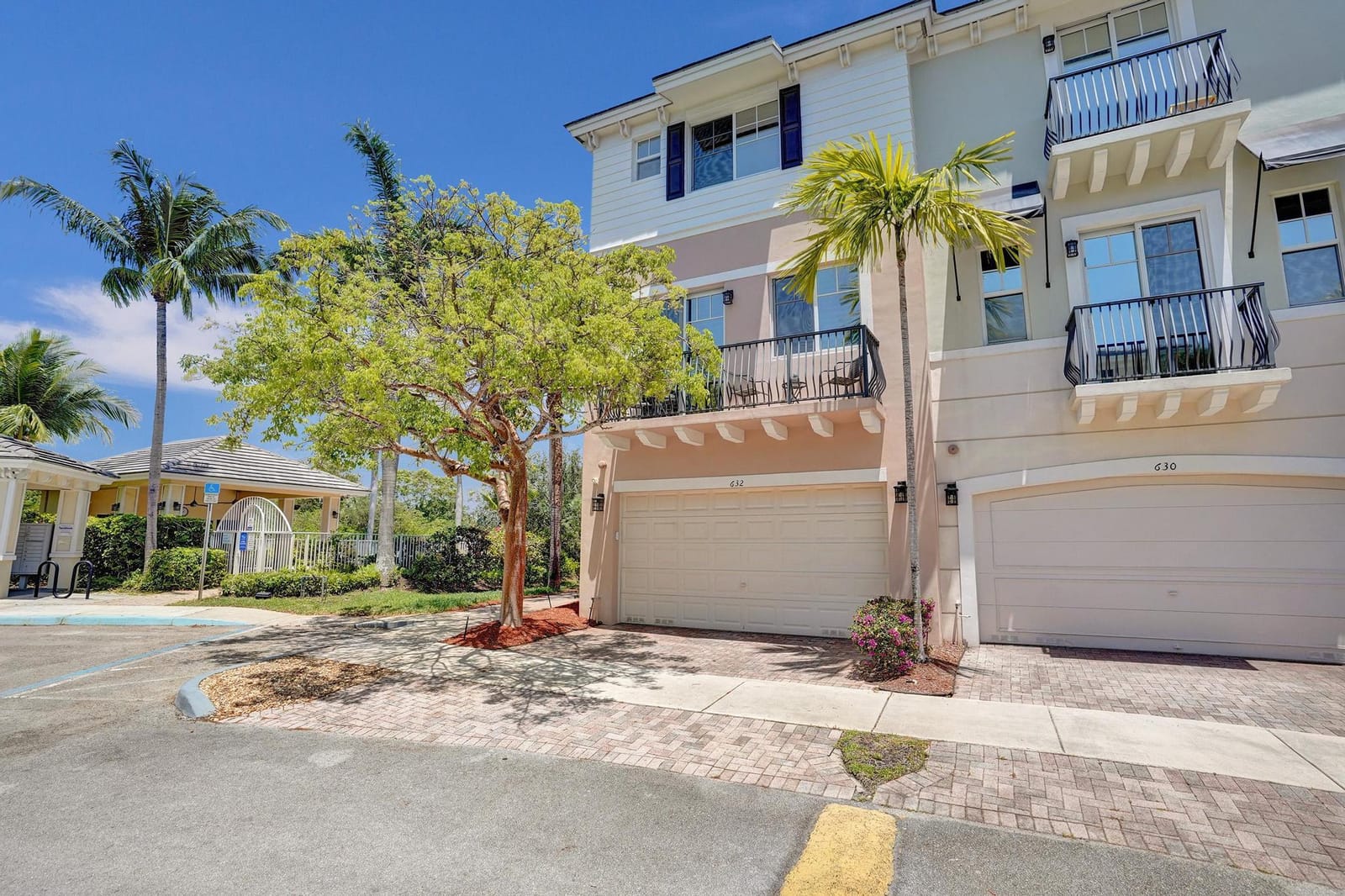 632 NW 38th Circle, Boca Raton, FL 33431 photo 3