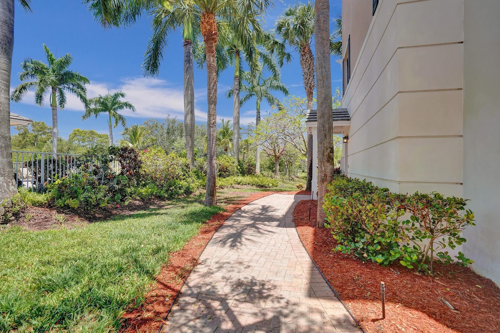 632 NW 38th Circle, Boca Raton, FL 33431 photo 4