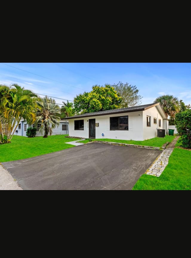 5404 NW 25th Avenue, sold in Tamarac Lakes North, Tamarac, FL
