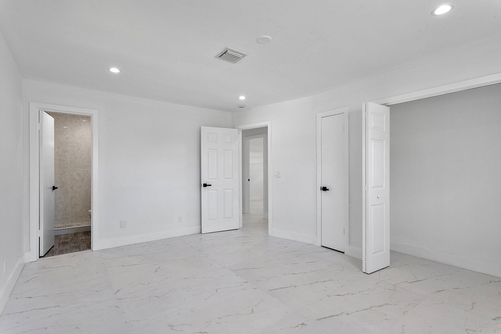 6887 Osborne Drive, Lake Worth, FL 33462 photo 17
