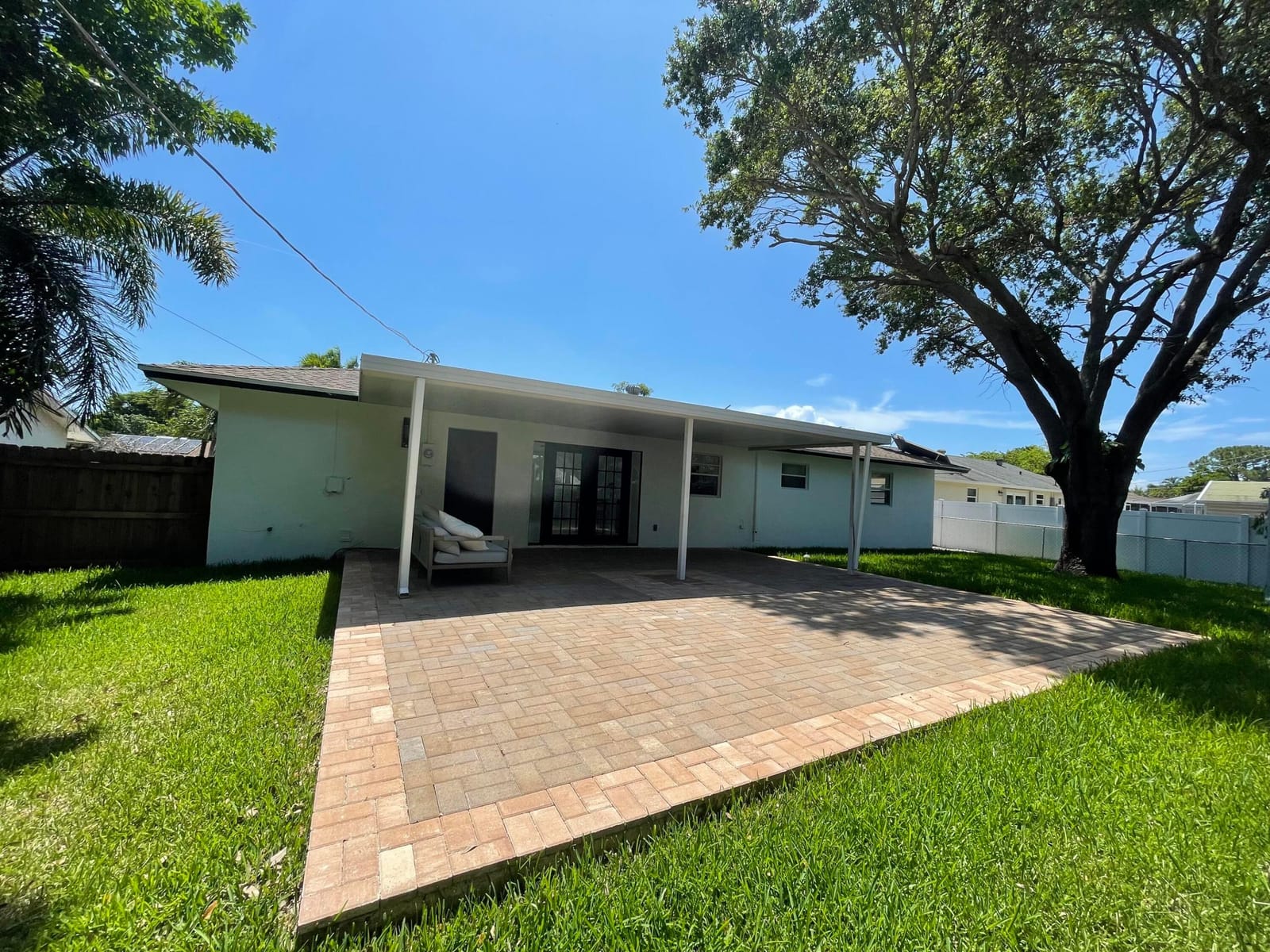 6887 Osborne Drive, Lake Worth, FL 33462 photo 22