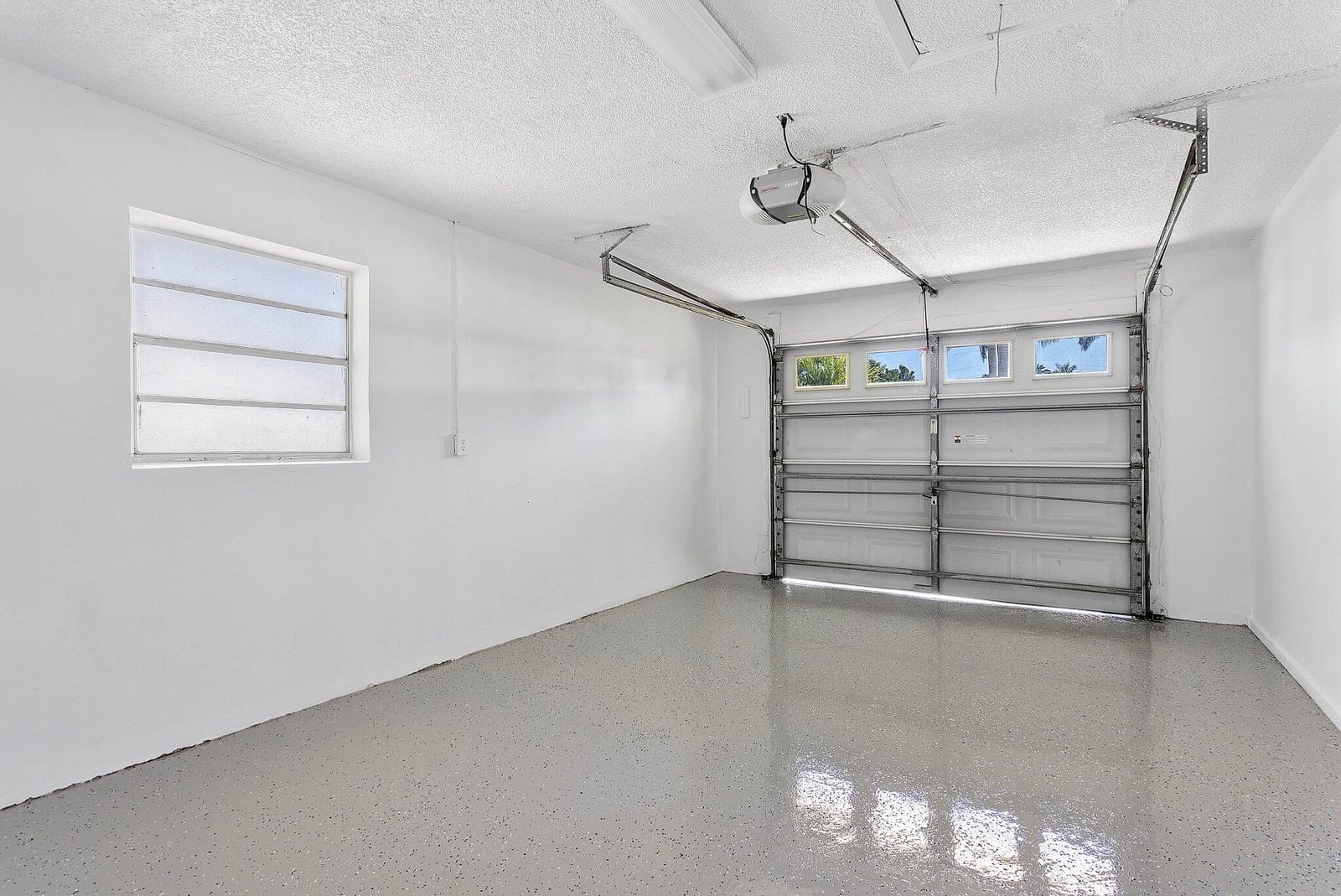 6887 Osborne Drive, Lake Worth, FL 33462 photo 27