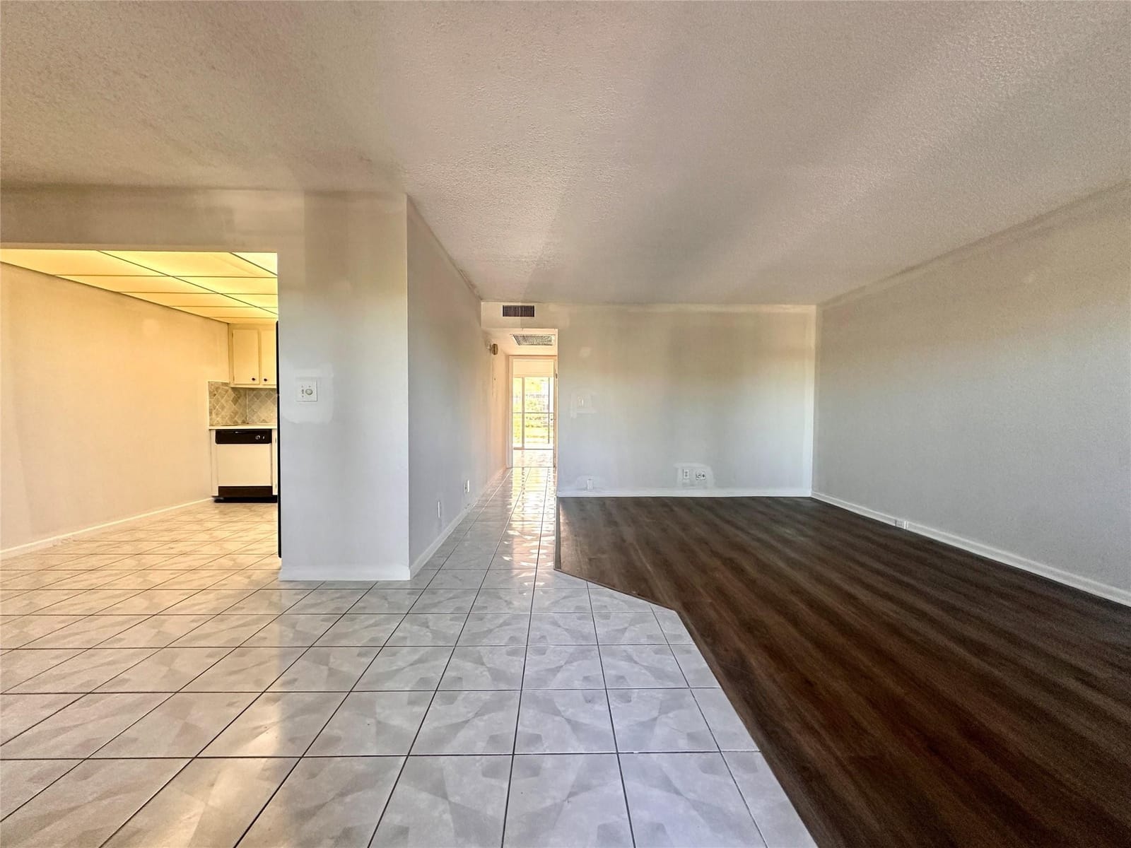 1805 Eleuthera Point B2 — photo 2