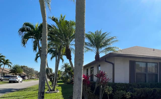 6302 Tall Cypress Circle, Greenacres, FL 33463