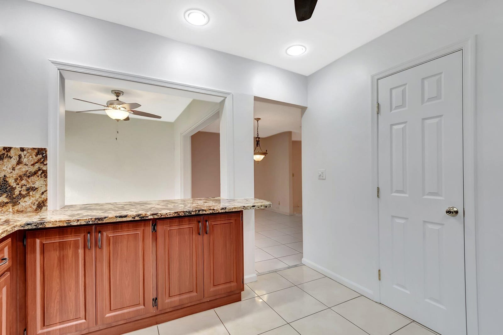 9765 Pecan Tree Drive B — photo 6