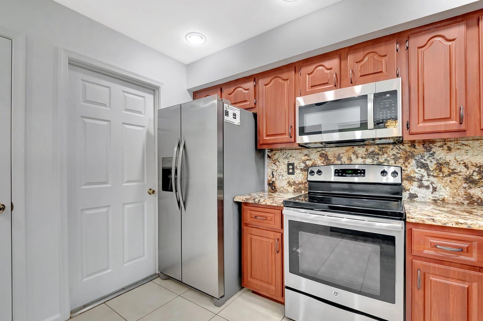 9765 Pecan Tree Drive B — photo 7