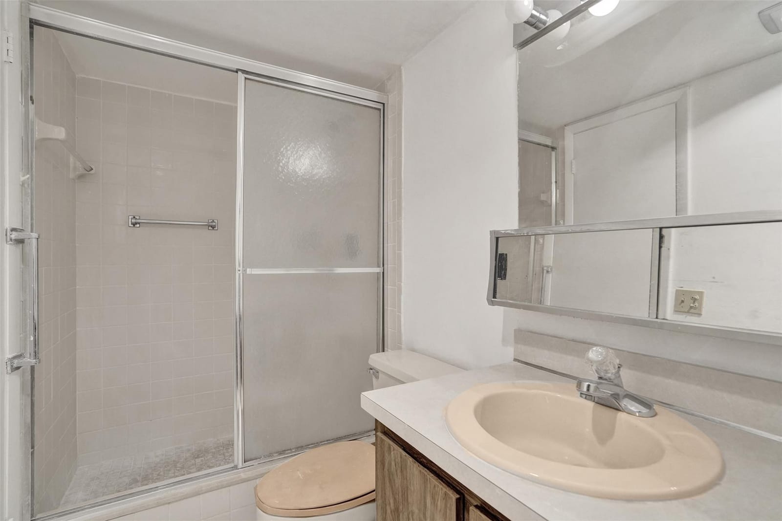 131 SE 3rd Avenue 304, Dania Beach, FL 33004 photo 24