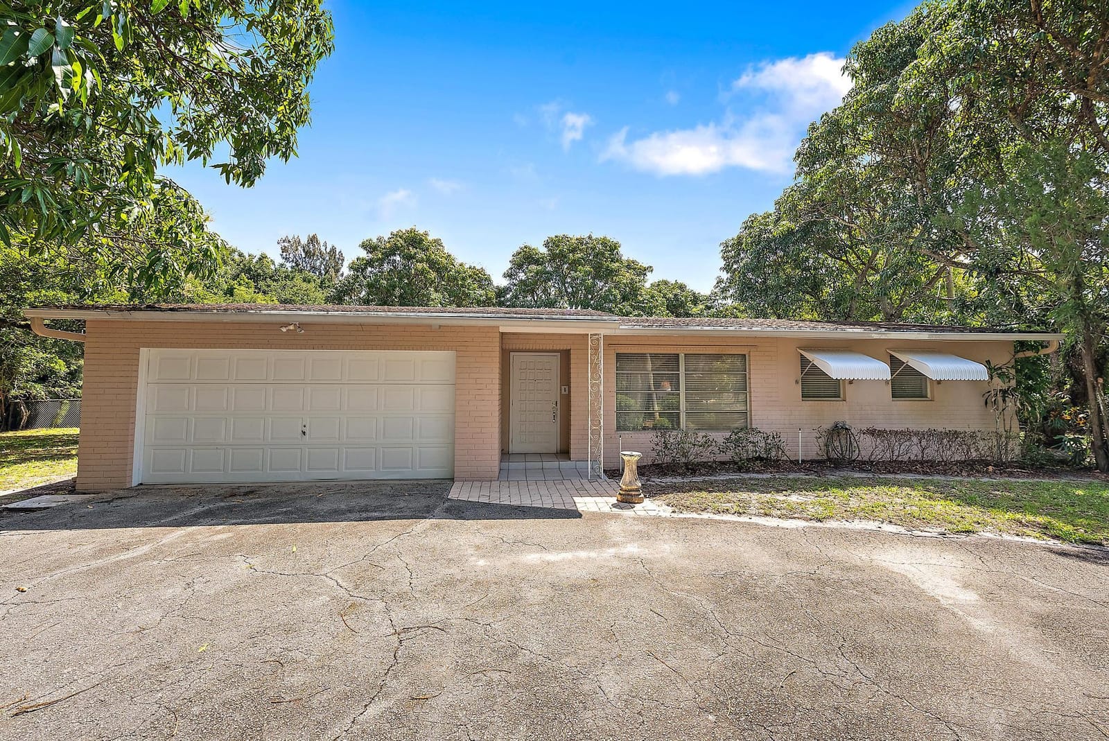 11270 Monet Lane, Palm Beach Gardens, FL 33410