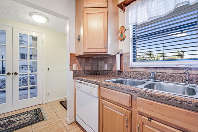 890 N Federal Highway 308, sold in Hidden Harbour Of The Palm Beaches Condo, Lantana, FL