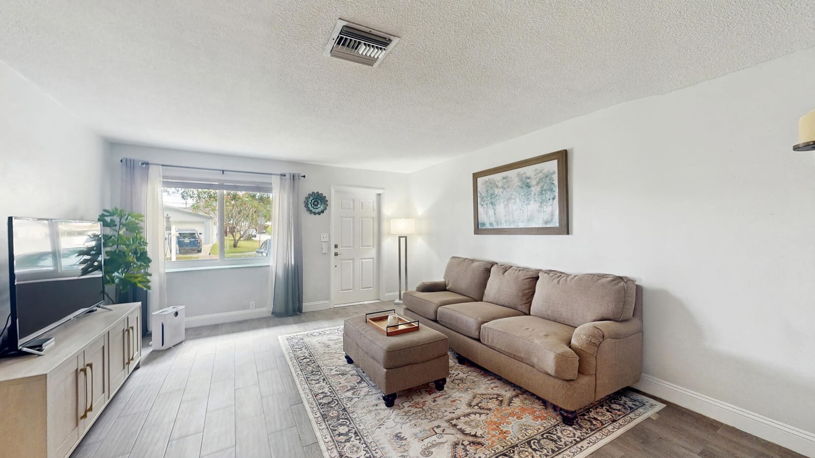 2407 NW 55th Street, Tamarac, FL 33309
