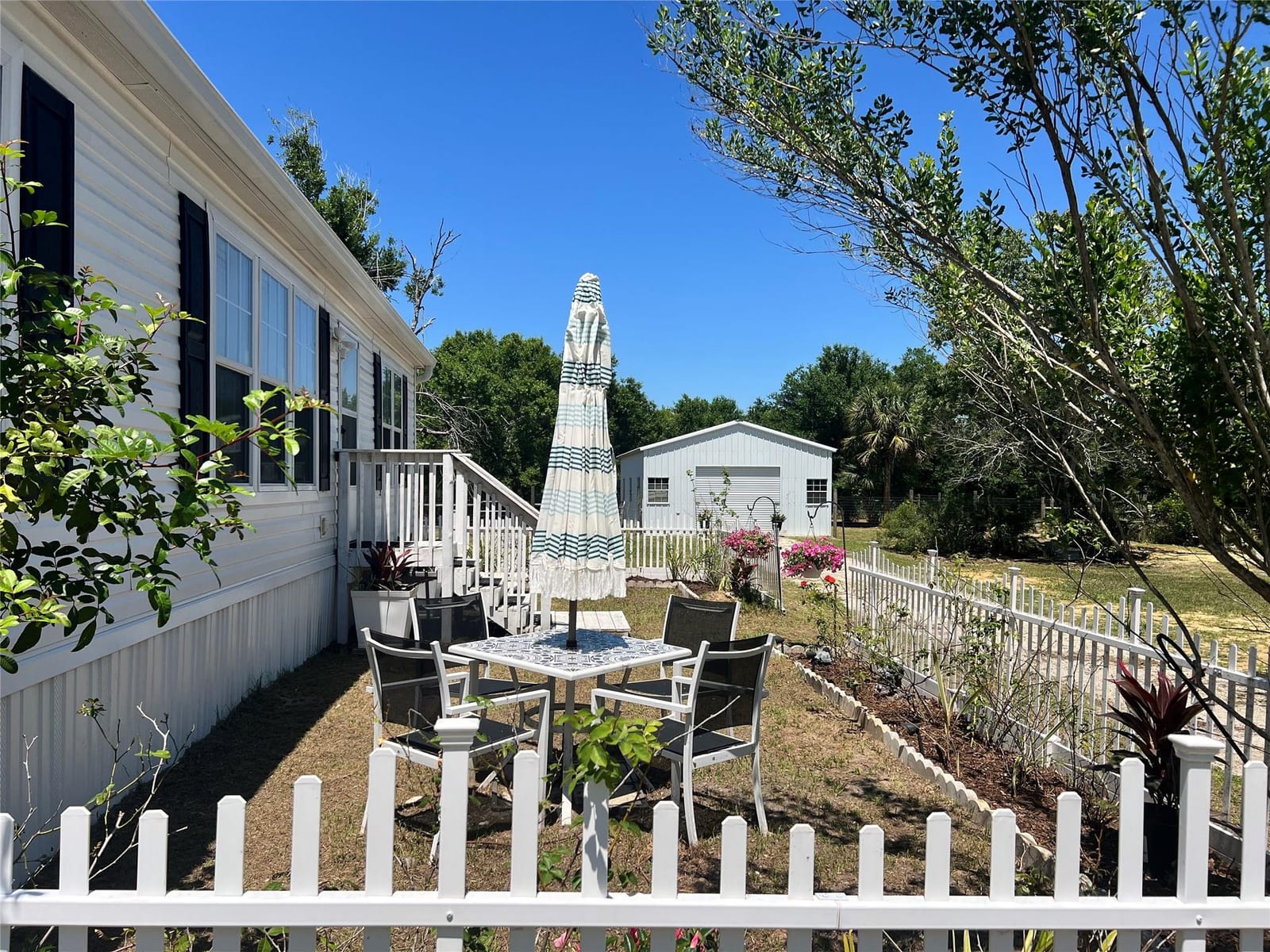 17491 NW 284th Street, Okeechobee, FL 34972