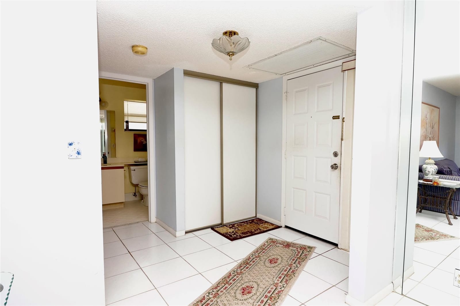 4754 N Carambola Circle 4754 — photo 2