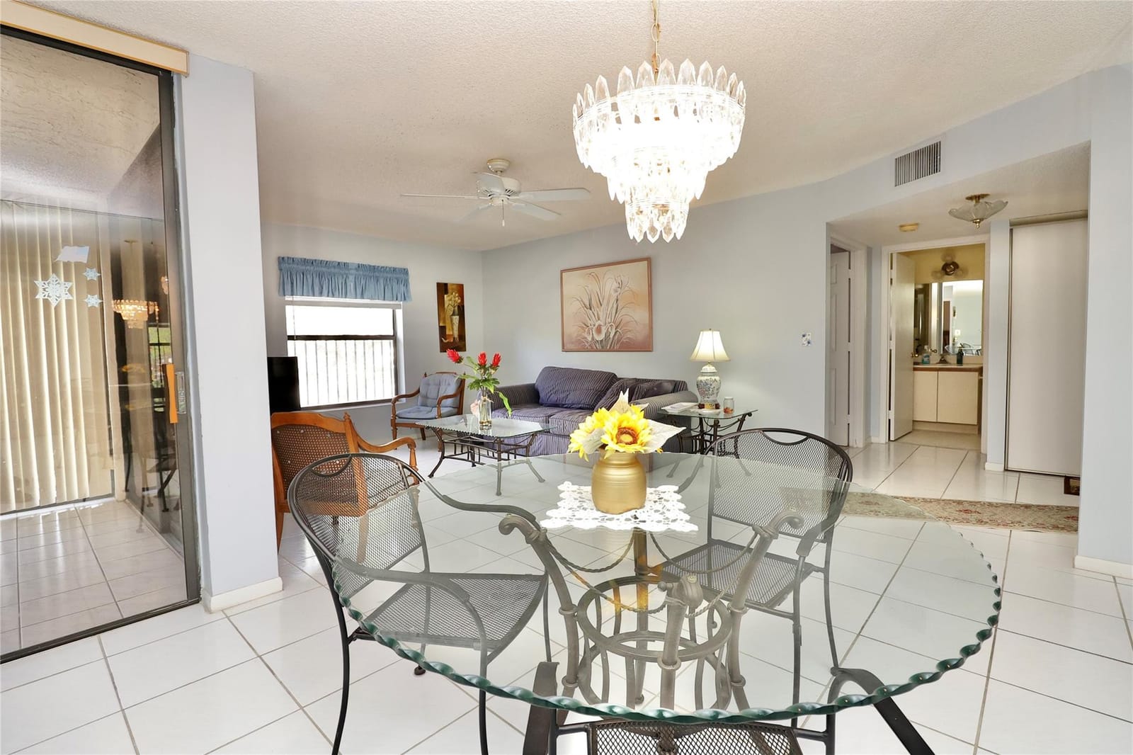 4754 N Carambola Circle 4754 — photo 3