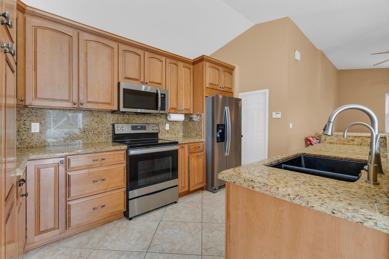 5910 NW 40th Lane — photo 7