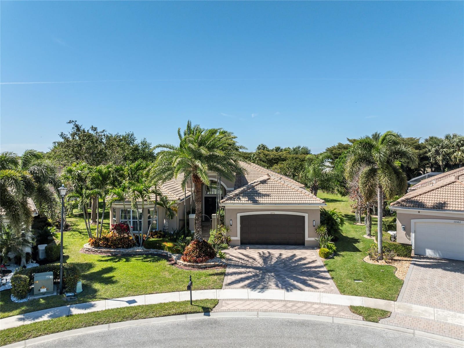 10576 Whitewind Circle — photo 2