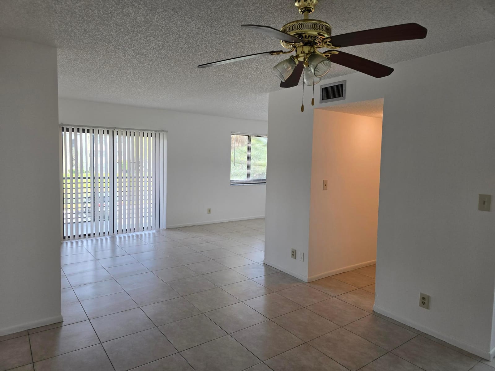3710 N Pine Island Road 222 — photo 6