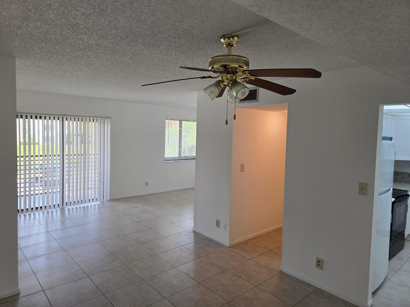 3710 N Pine Island Road 222 — photo 7