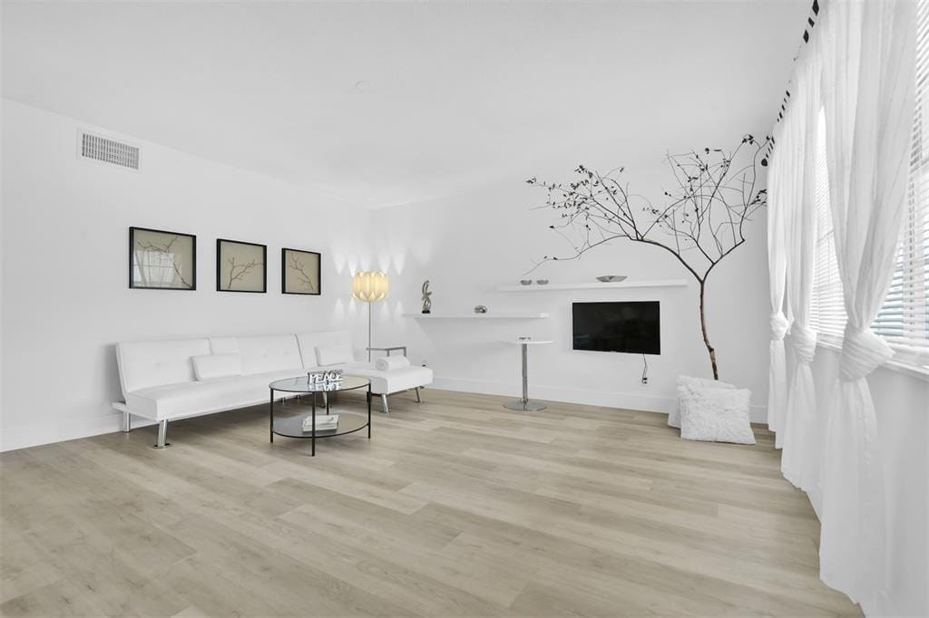 4111 NE 21st Way 201 — photo 3