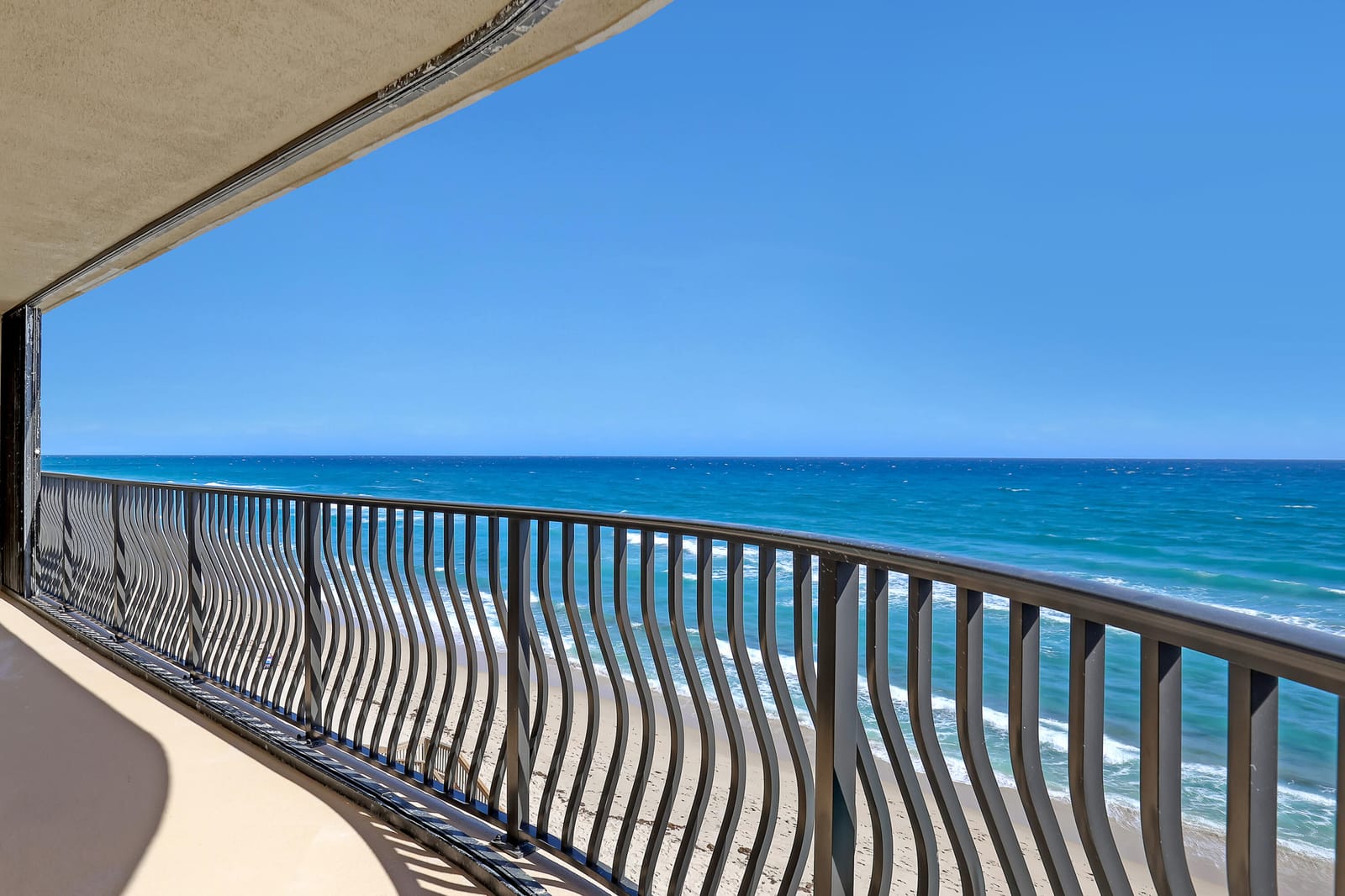 4000 S Ocean Blvd 401, South Palm Beach, FL 33480