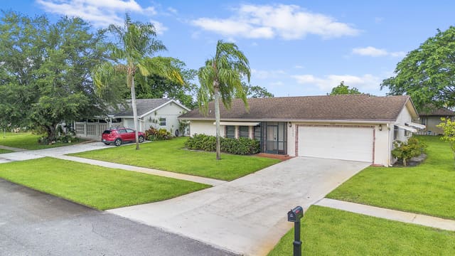 14765 Woodlodge Lane, Delray Beach, FL 33484