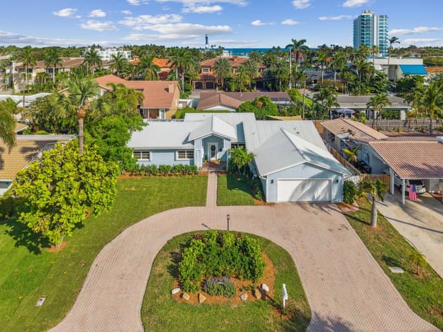 2732 NE 25th Street, sold in Lighthouse Point First Se, Lighthouse Point, FL
