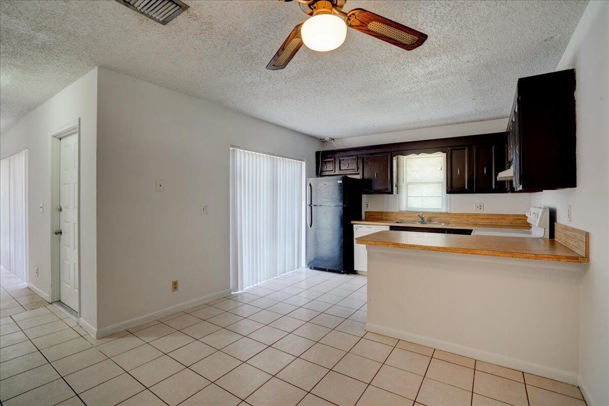 2675 Albatross Road N 5-D — photo 9