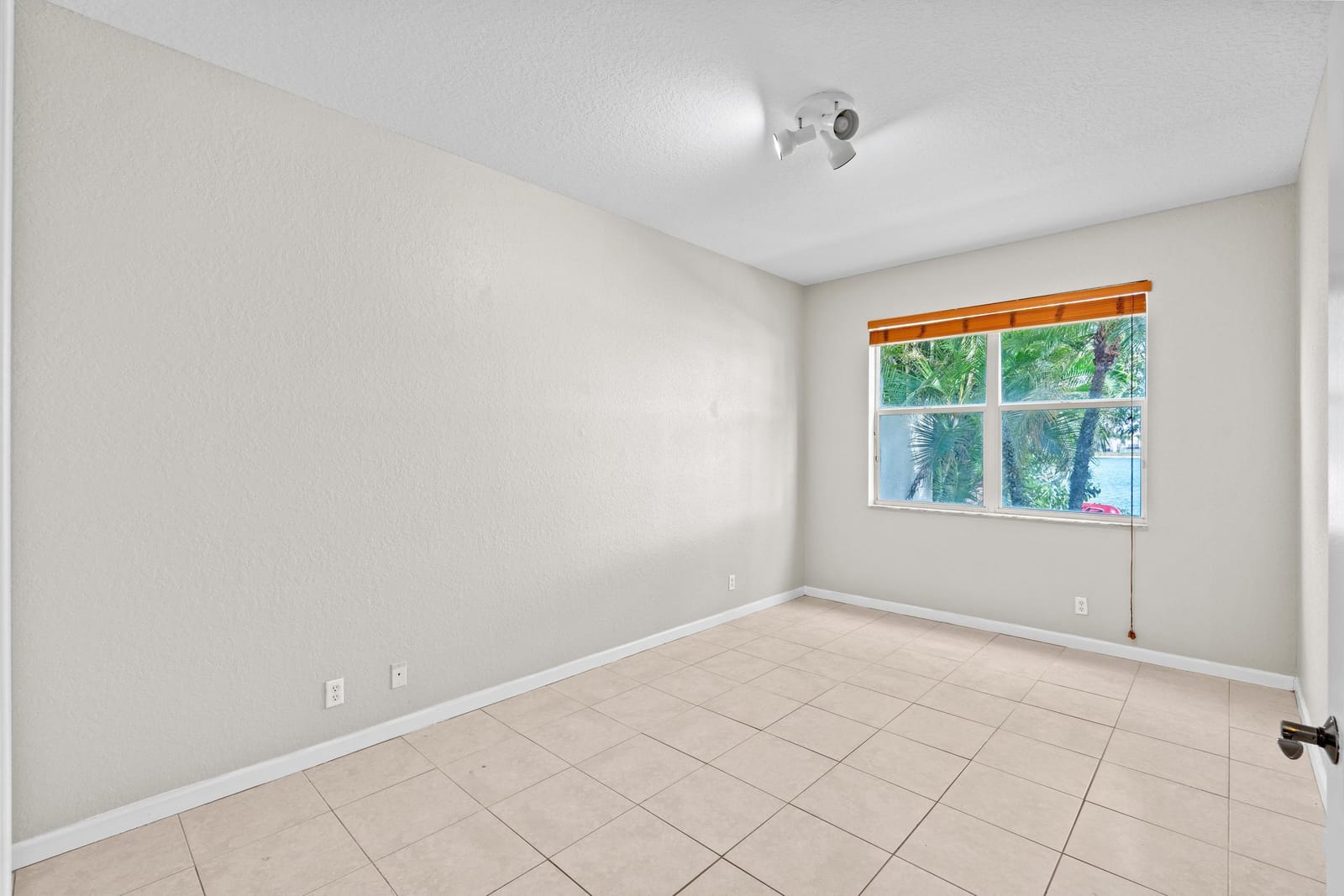 266 Berenger Walk, Royal Palm Beach, FL 33414 photo 23