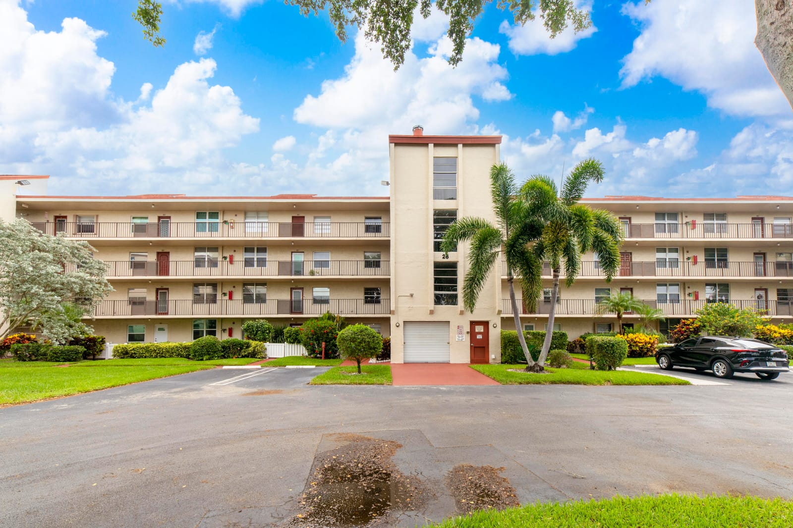 26 Abbey Lane 304, Delray Beach, FL 33446