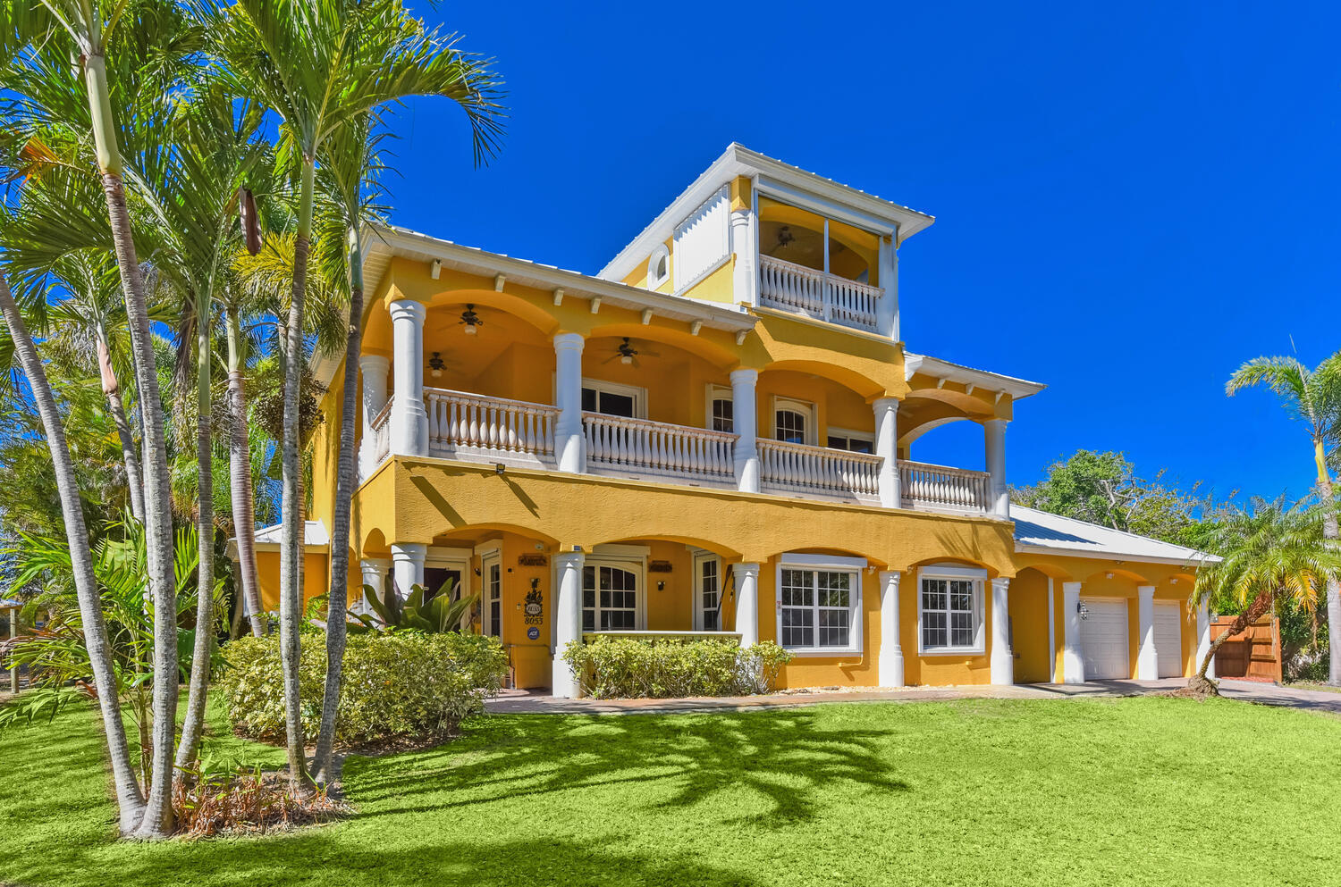 8053 S Indian River Drive — photo 3