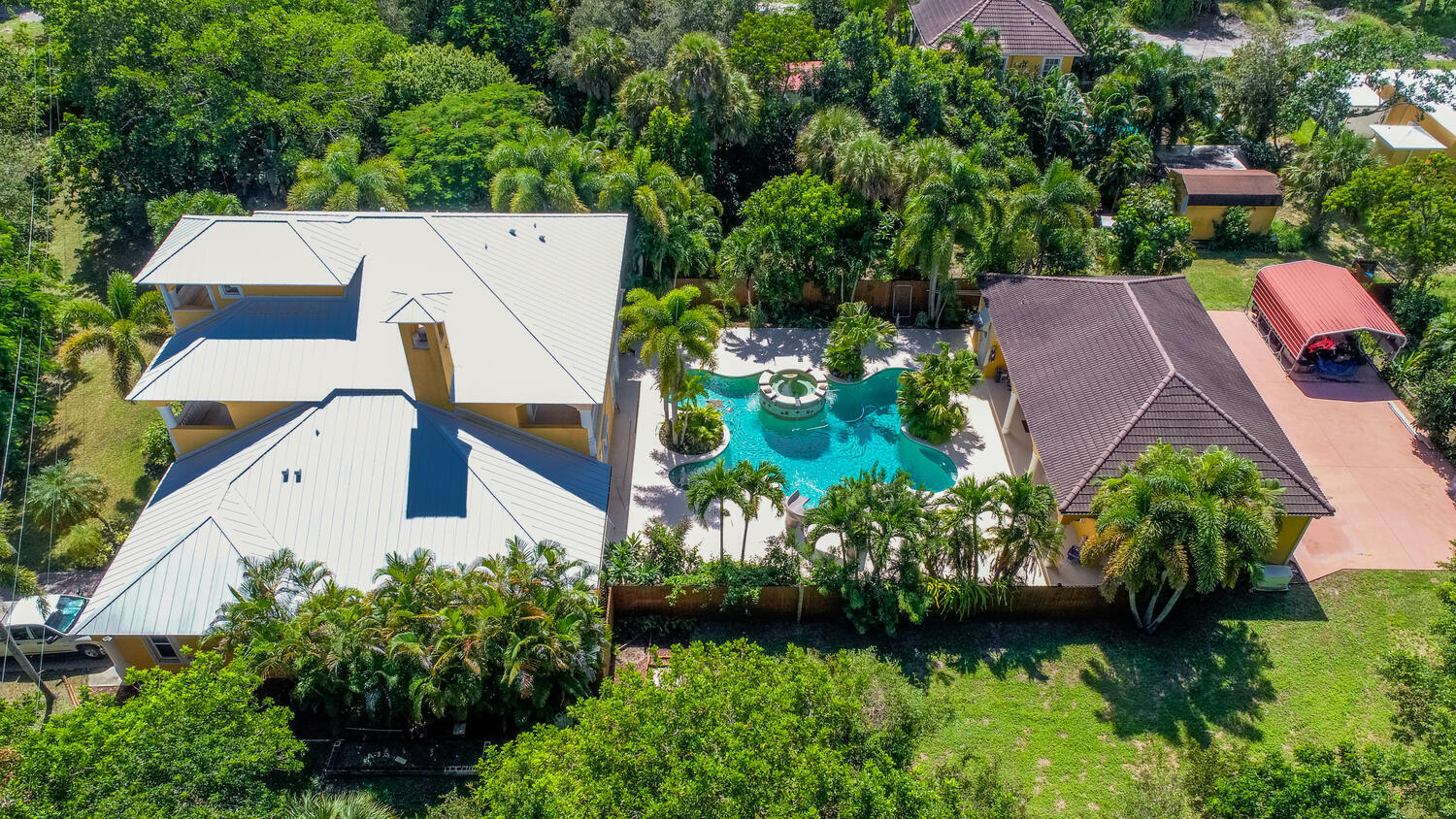 8053 S Indian River Drive — photo 10