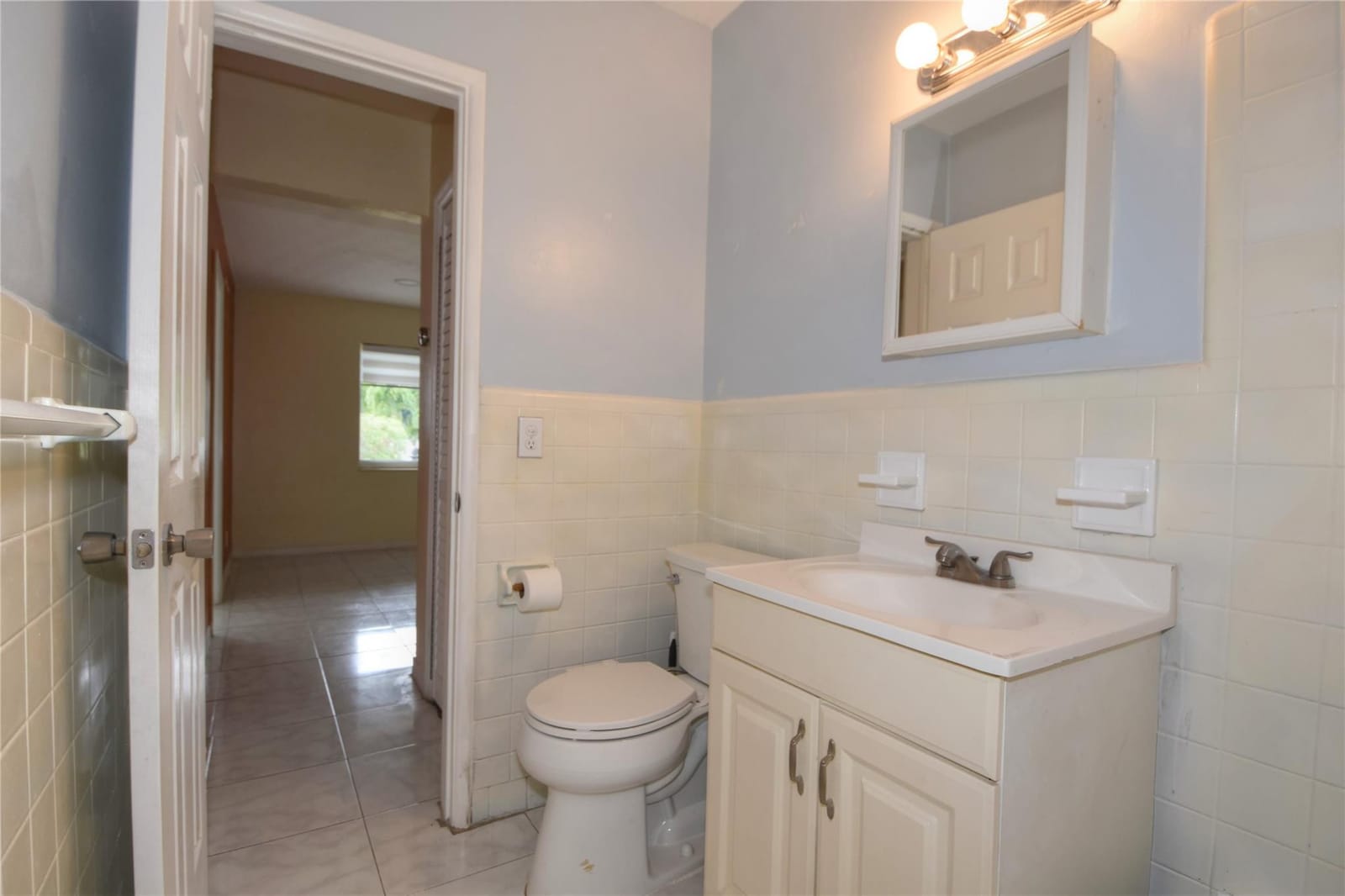 4820 NE 1st Terrace, Oakland Park, FL 33334 photo 24
