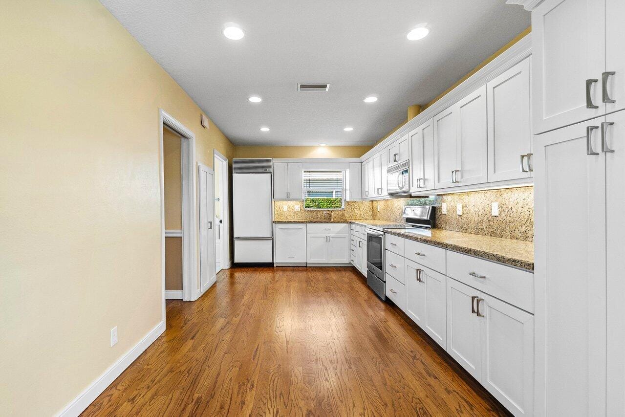 976 SW Mulberry Way, Boca Raton, FL 33486 photo 14