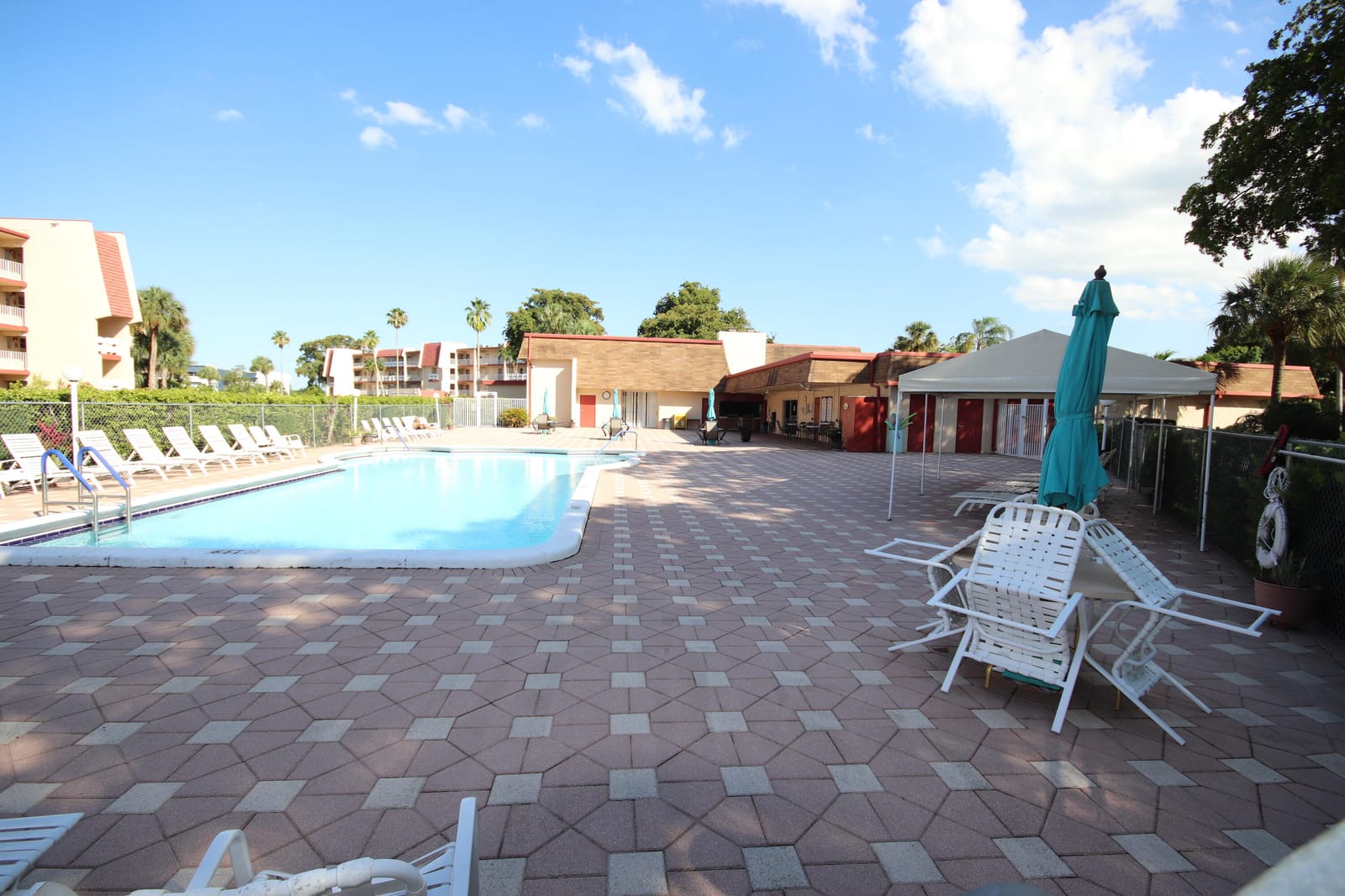 1025 Country Club Drive 108, Margate, FL 33063 photo 13