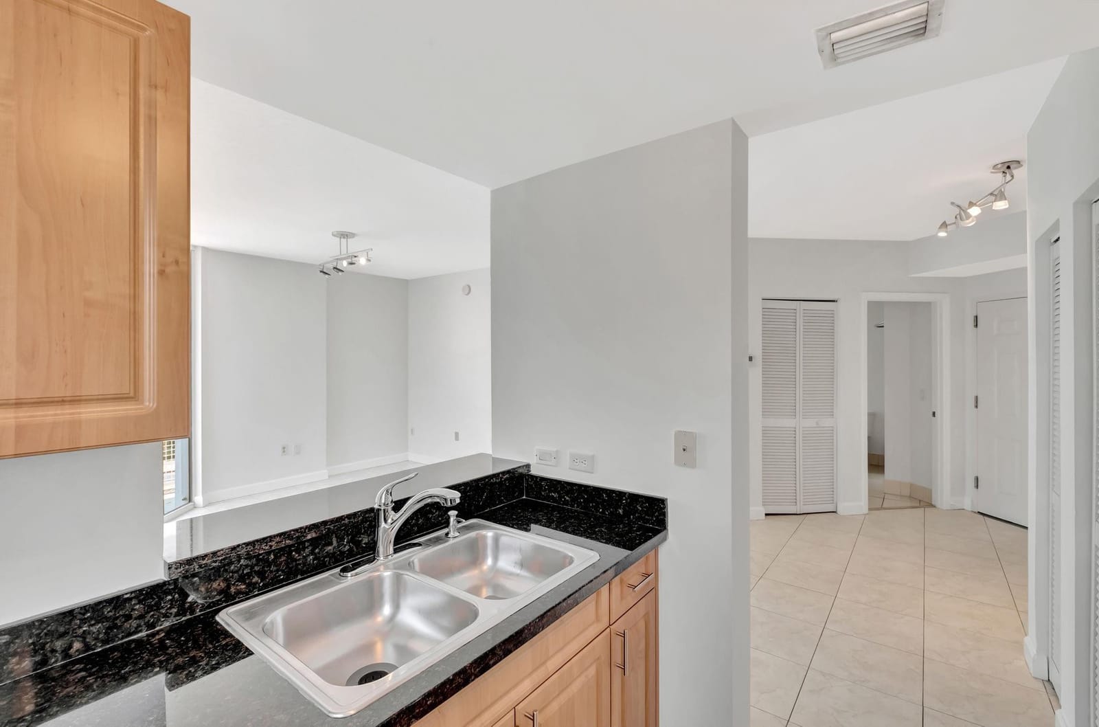 2600 SW 27th Avenue 808, Miami, FL 33133 photo 14