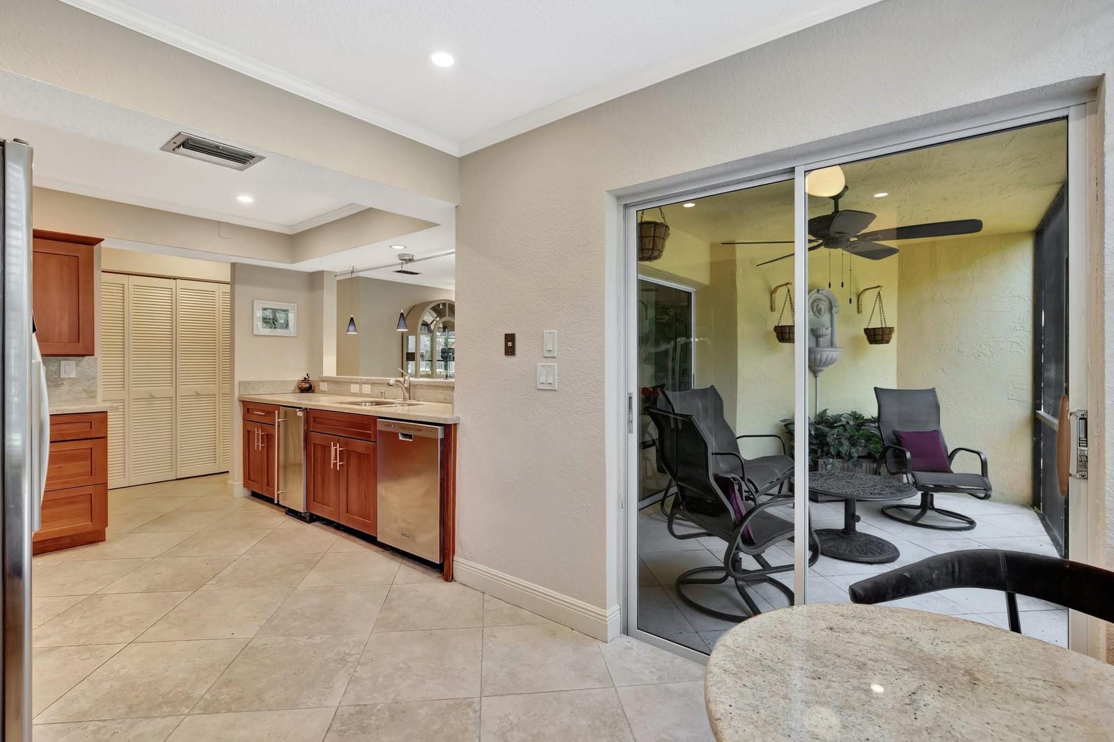 2121 S Ocean Boulevard 302, Lauderdale-By-The-Sea, FL 33062 photo 21
