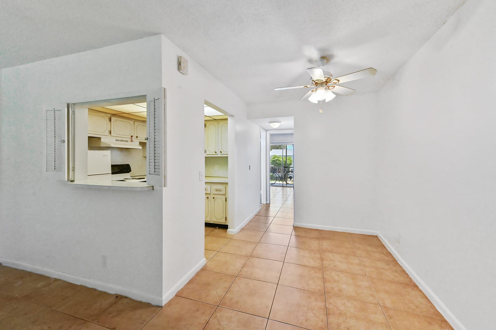 111 Dorchester E 111, West Palm Beach, FL 33417 photo 6