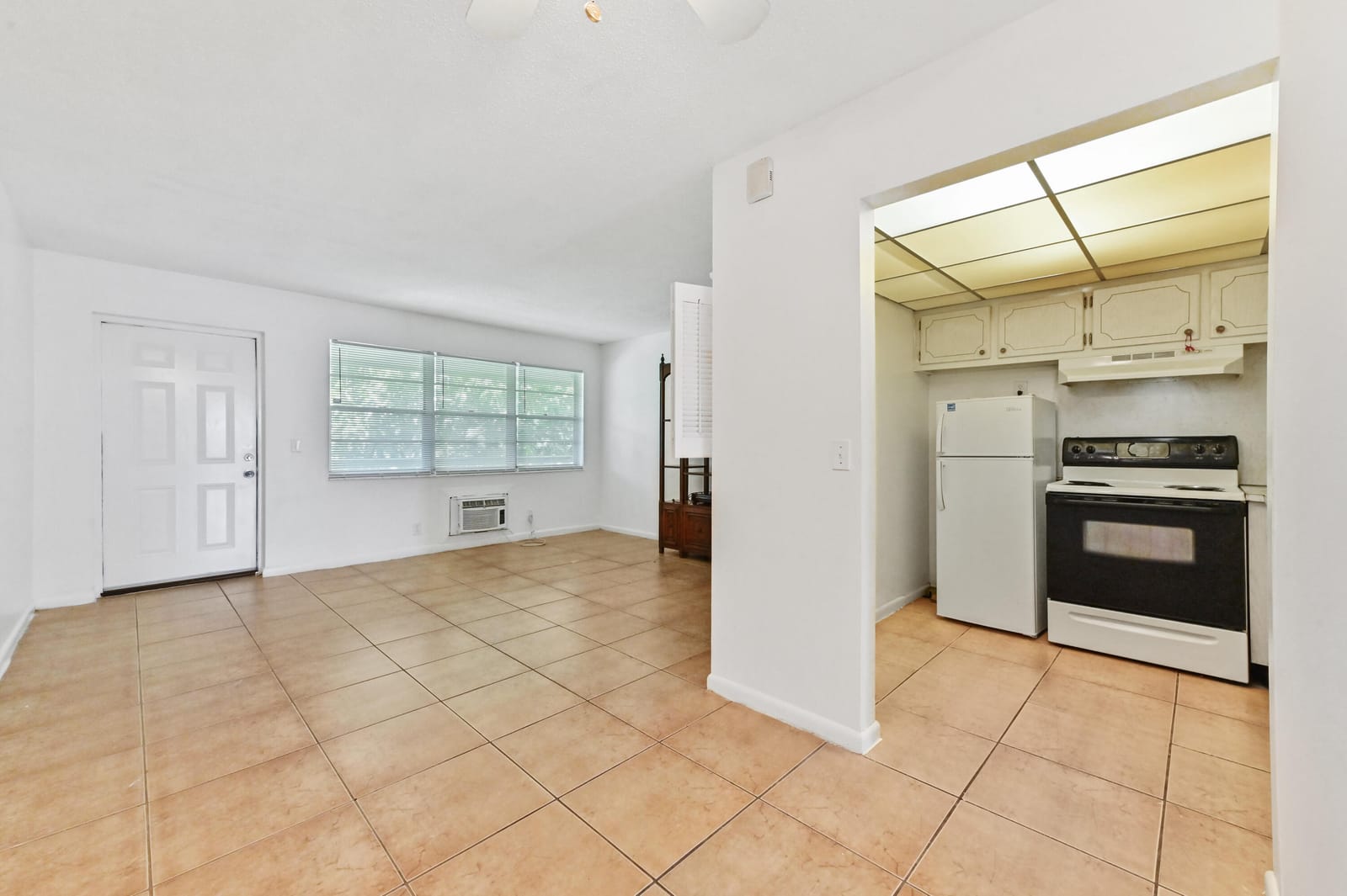 111 Dorchester E 111, West Palm Beach, FL 33417 photo 7