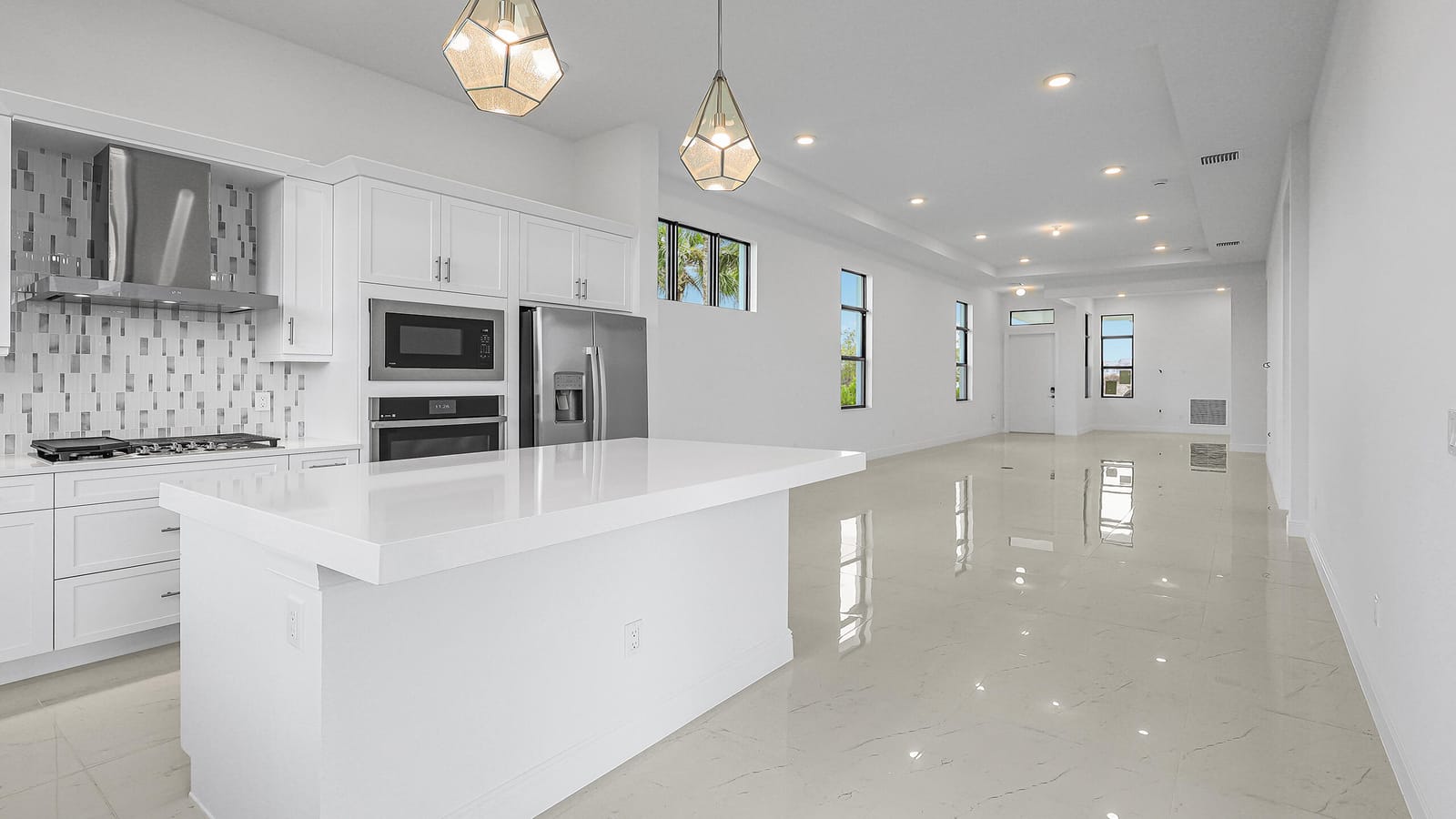 4938 Rivo Alto Circle — photo 6