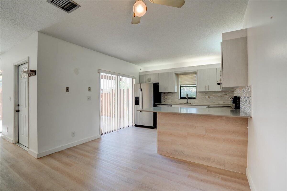 2660 Albatross Road N 6-D — photo 6