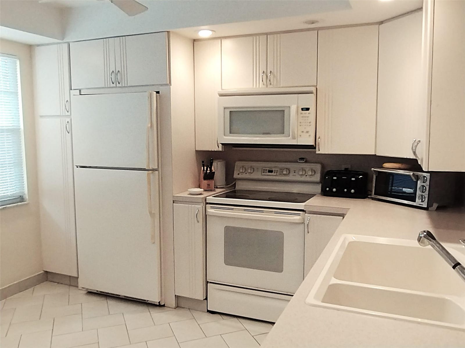 2402 Antigua Circle J3 — photo 2