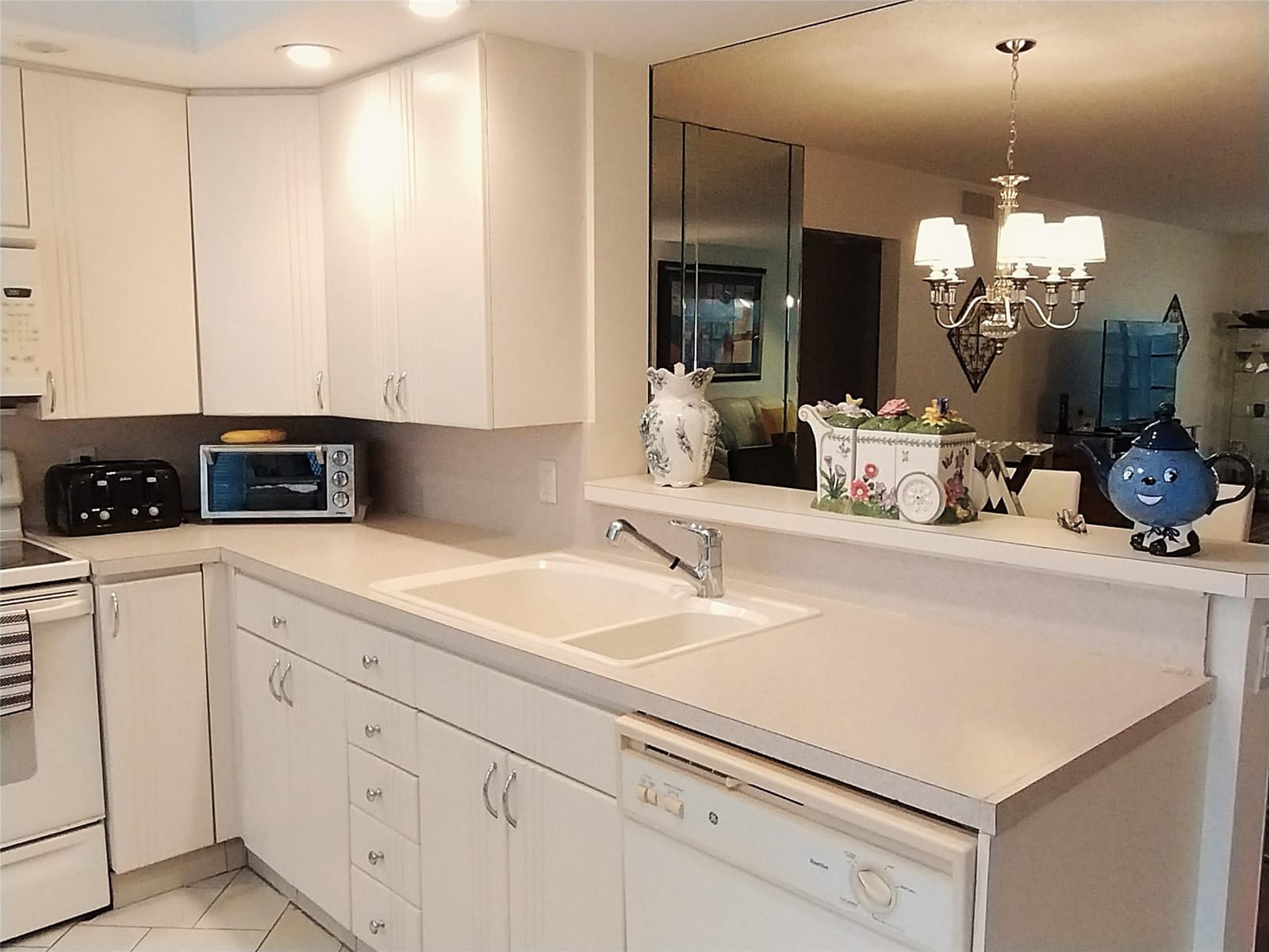 2402 Antigua Circle J3 — photo 3