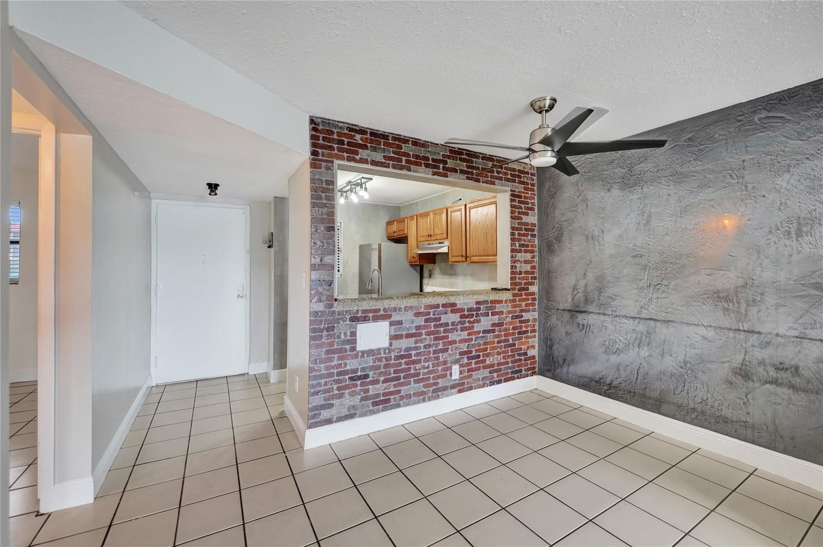 3252 Foxcroft Road 109, Miramar, FL 33025 photo 13