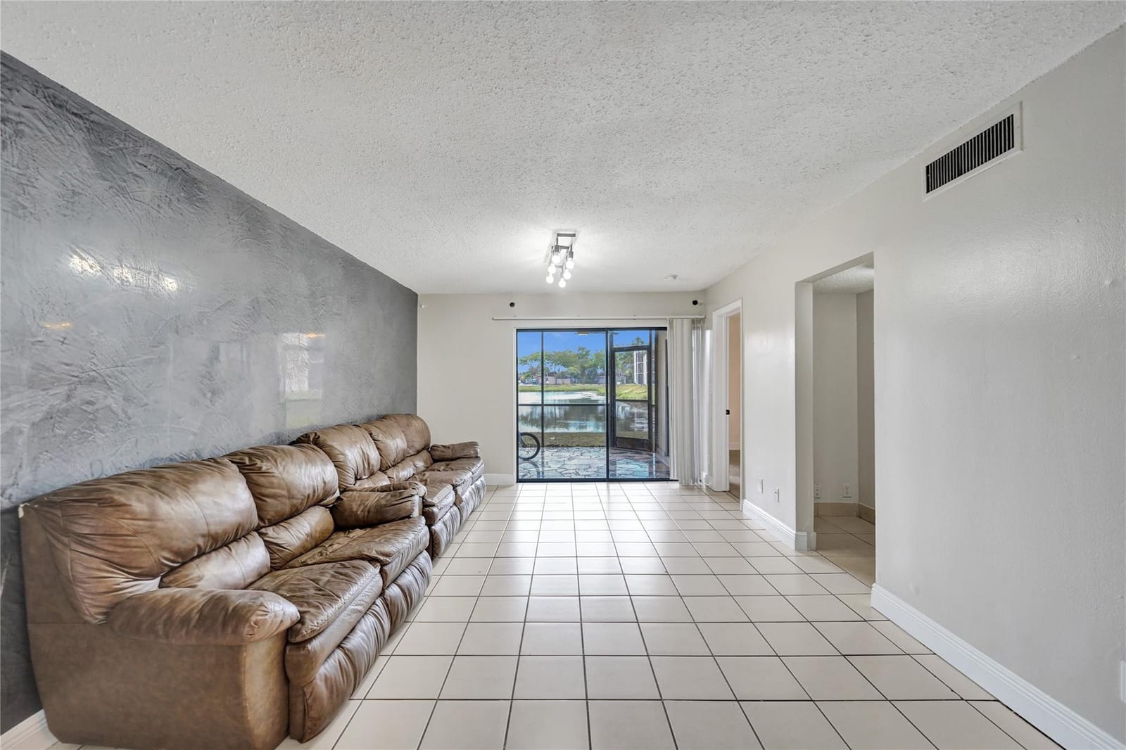 3252 Foxcroft Road 109, Miramar, FL 33025 photo 17