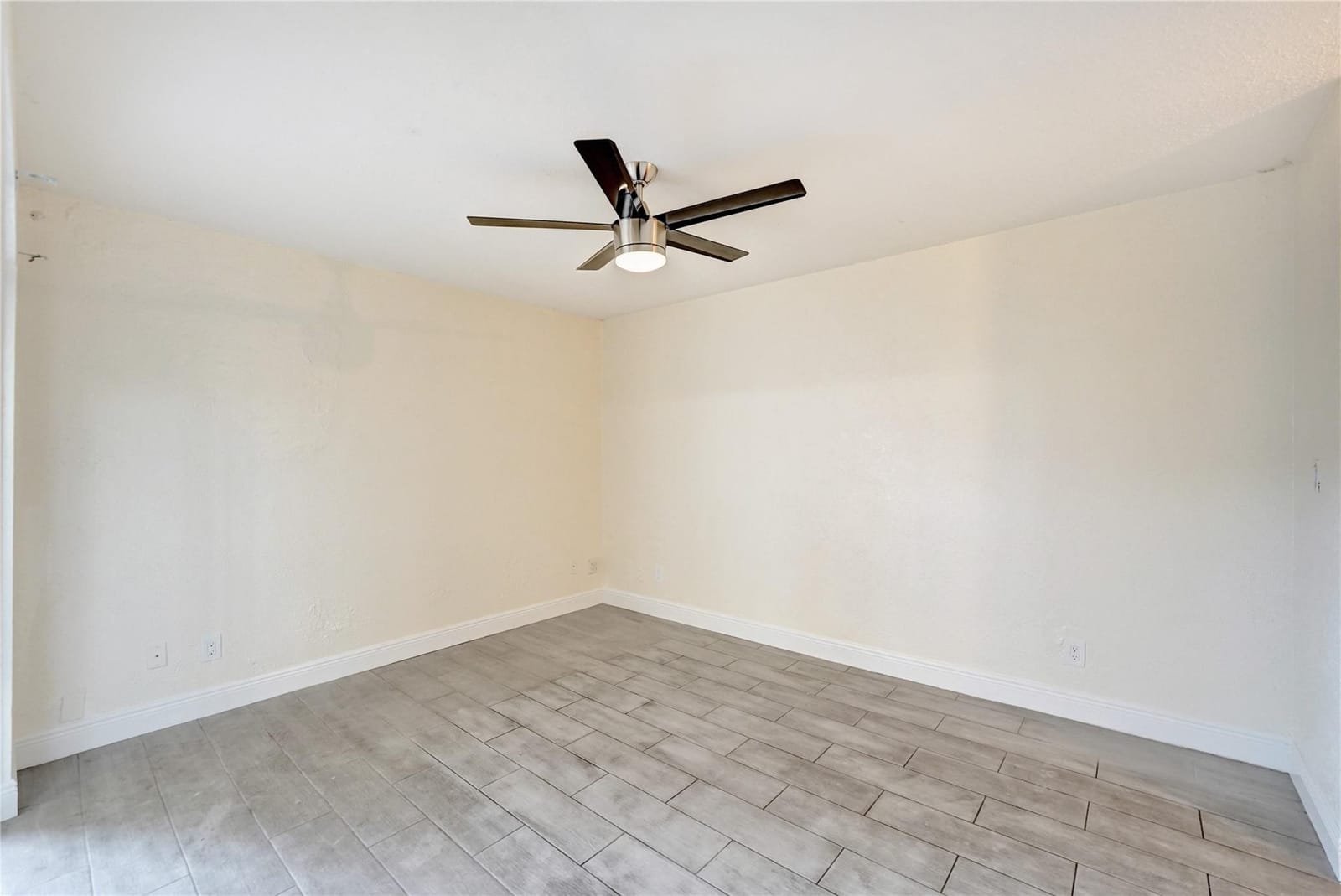 3252 Foxcroft Road 109, Miramar, FL 33025 photo 24