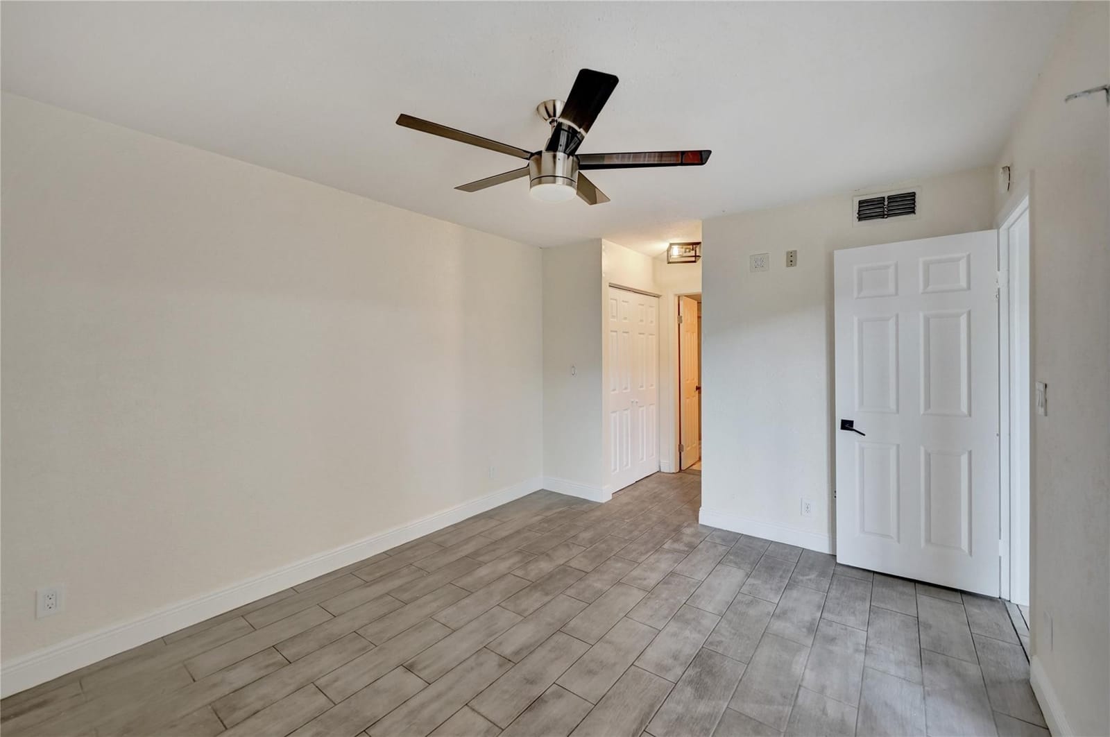 3252 Foxcroft Road 109, Miramar, FL 33025 photo 27