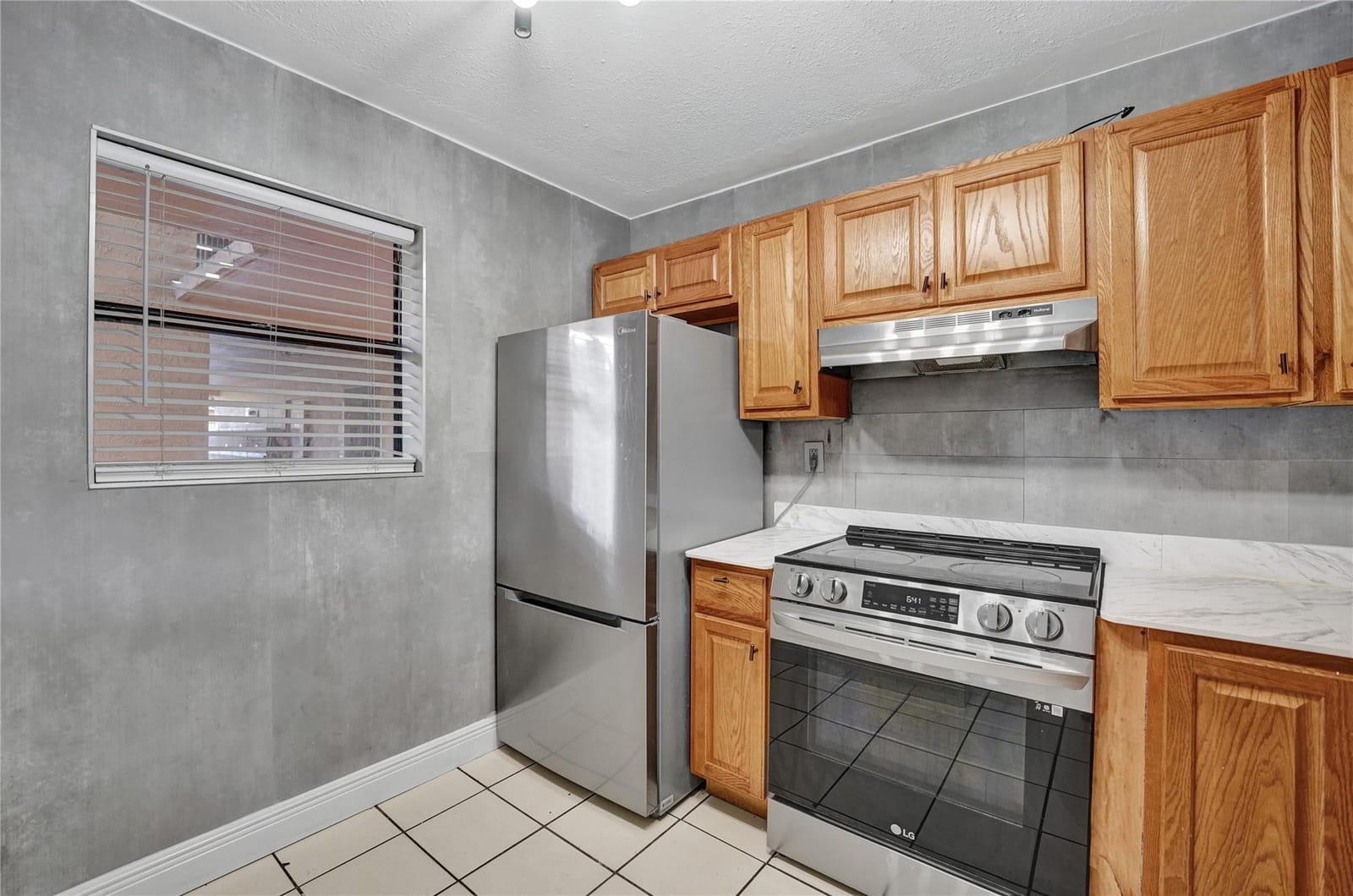 3252 Foxcroft Road 109, Miramar, FL 33025 photo 8