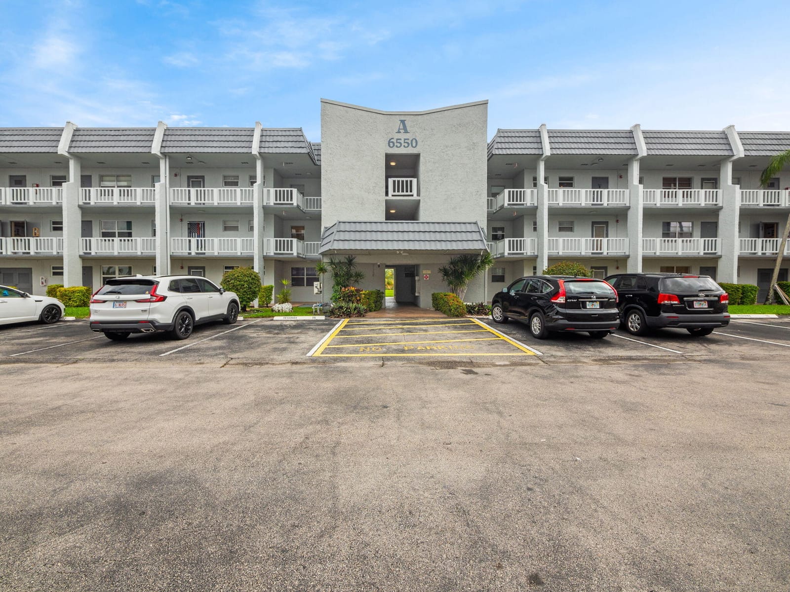 6550 Royal Palm Boulevard 302a, Margate, FL 33063