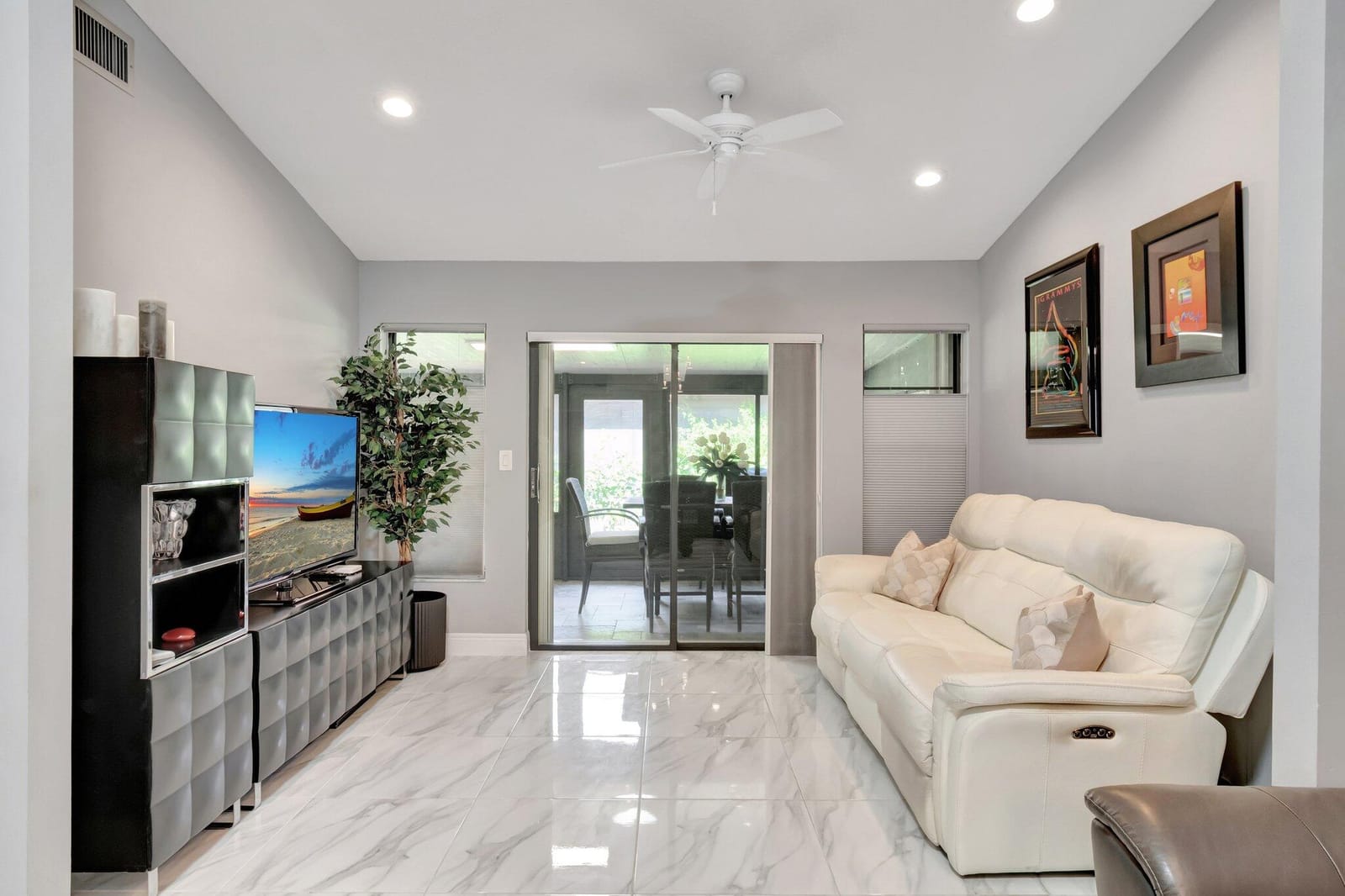 10927 Dolphin Palm Court A — photo 7