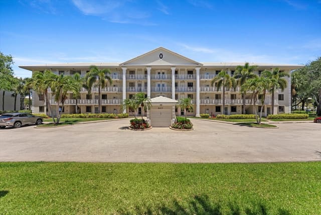 6217 Balboa Circle 305, sold in Whitehall, West Palm Beach, FL